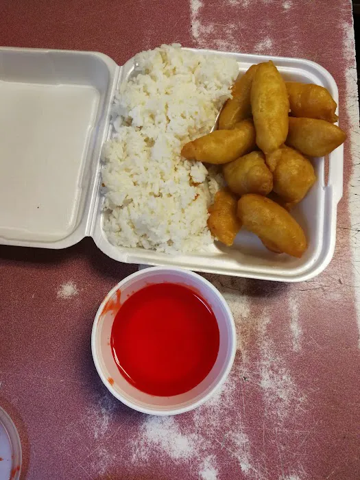 Poinciana Chinese Restaurant 10