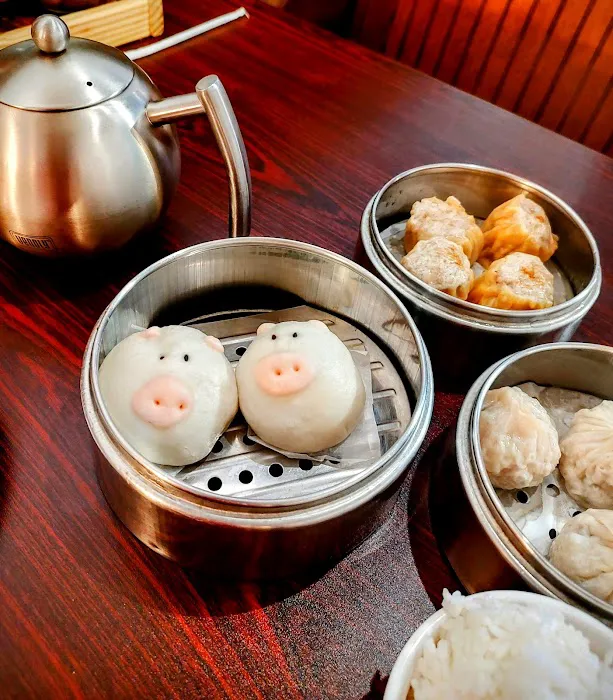 Lucky Cat Dim Sum Restaurant 6