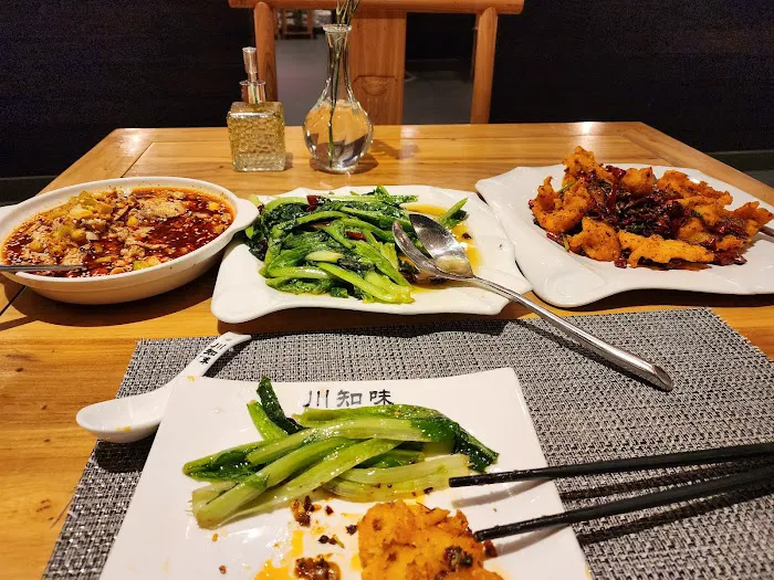 Red Pepper Sichuan Bistro 10