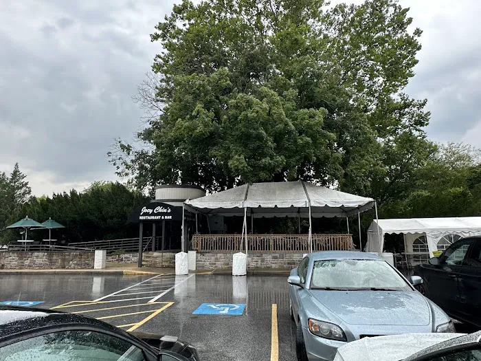 Joey Chiu's Greenspring Inn 6