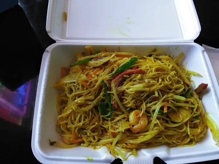 Moon House Chinese Restaurant 8