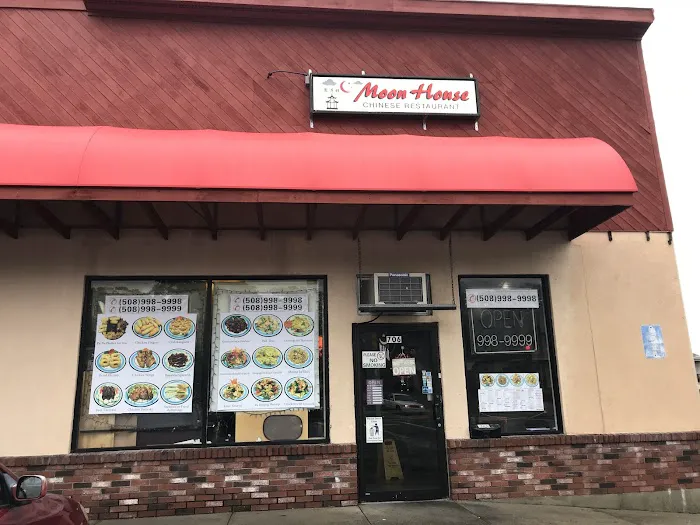 Moon House Chinese Restaurant 4