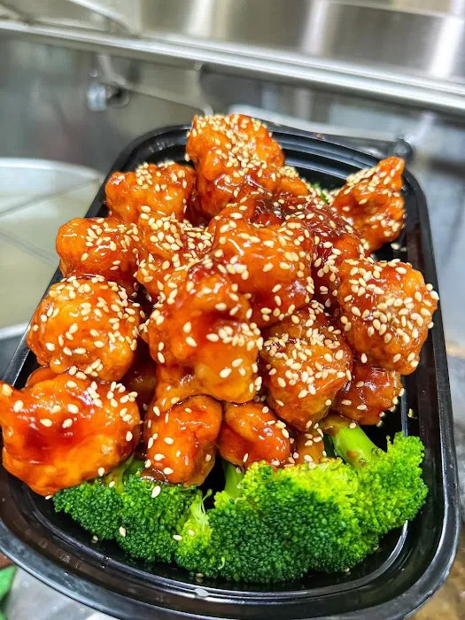 Golden Sails Chinese Restaurant 金航 9
