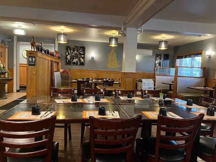 Golden Sails Chinese Restaurant 金航 1