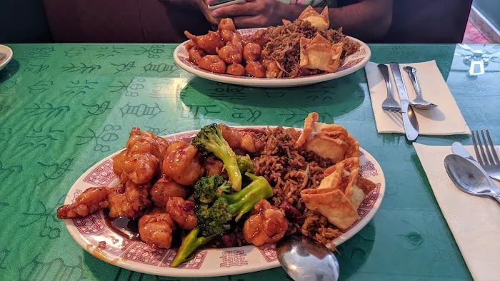 Golden Fountain Chinese Restaurant 8