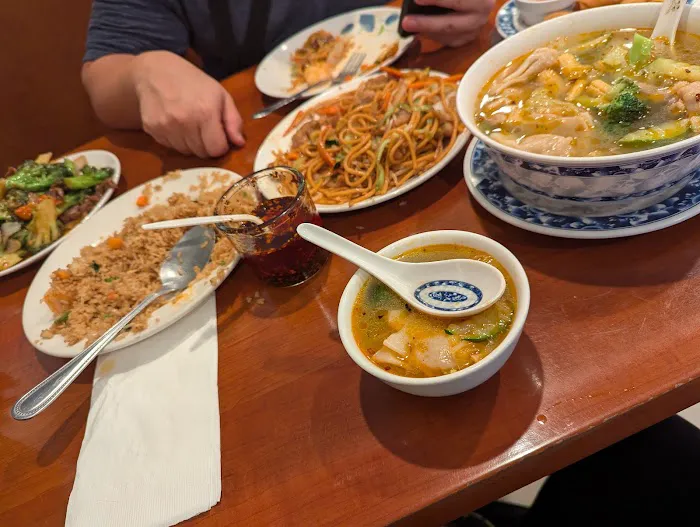 Lee's BBQ & Boba 7