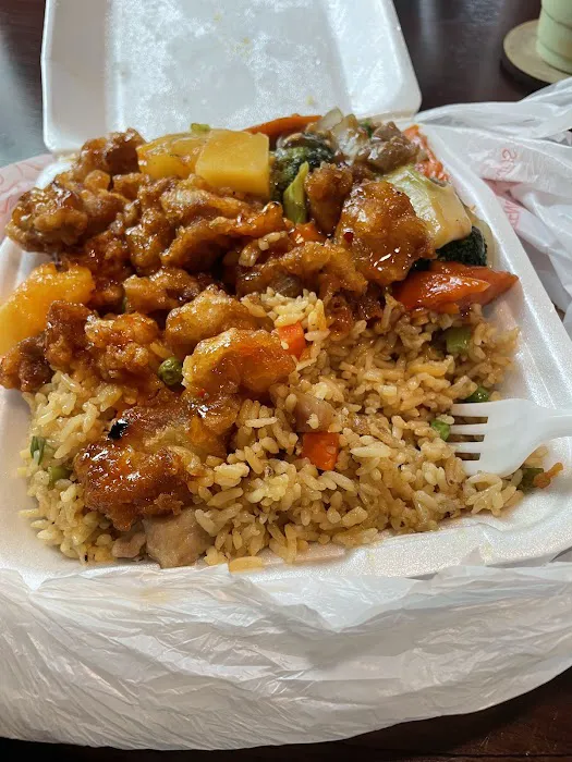 Lee's BBQ & Boba 4