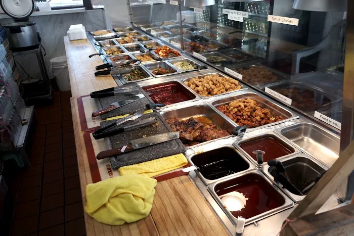 Lucky Chinese Fast Food 6