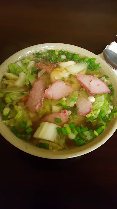 Louie's Chinese Cuisine Restaurant 4