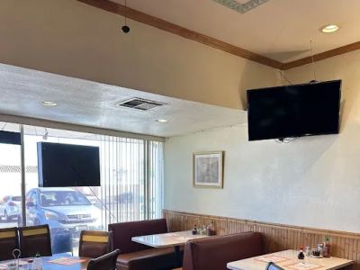 Golden Phoenix Chinese Restaurant 0