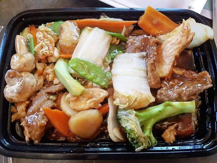 Golden Phoenix Chinese Restaurant 7