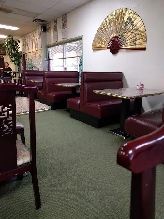 Guang Dong Chinese Restaurant 7