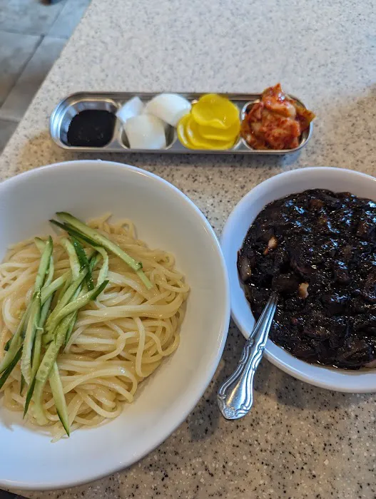 Hsiang Yuen Restaurant 2