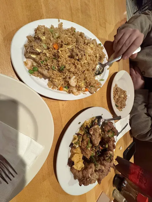 Chen's Chinese Restaurant 8