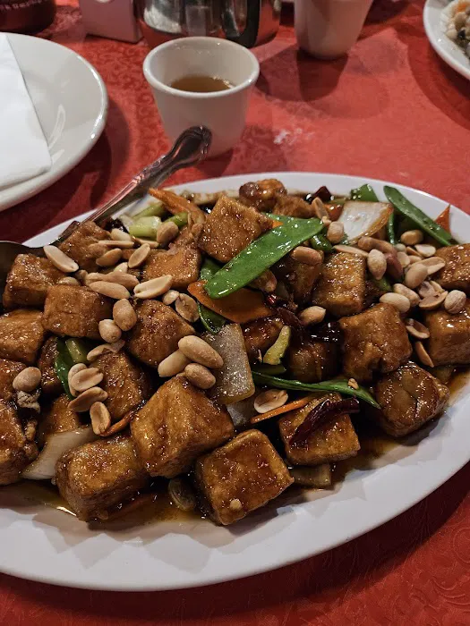 Chen's Chinese Restaurant 1