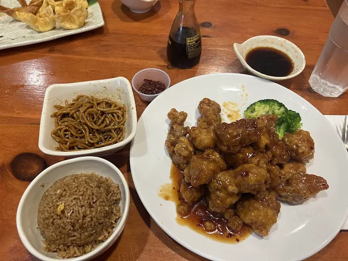 Peking Garden Restaurant 9
