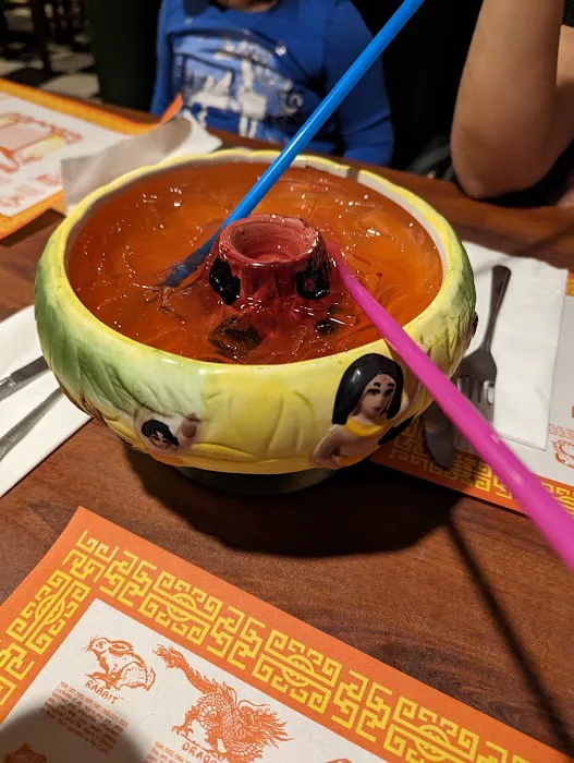 Betty’s Pub & Chinese Restaurant 美玲 5