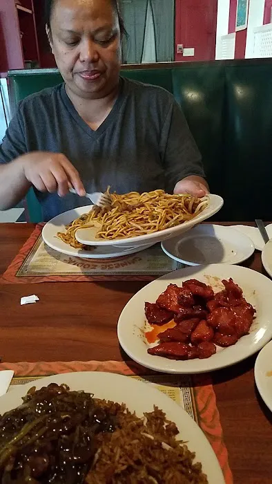 Betty’s Pub & Chinese Restaurant 美玲 1
