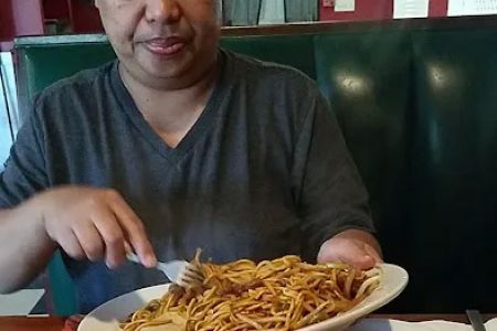 Betty’s Pub & Chinese Restaurant 美玲