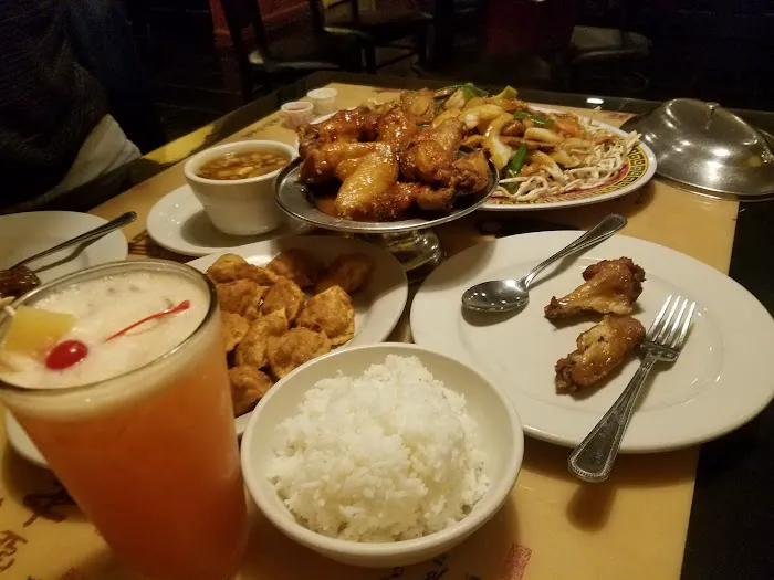 Luke's Inn 8