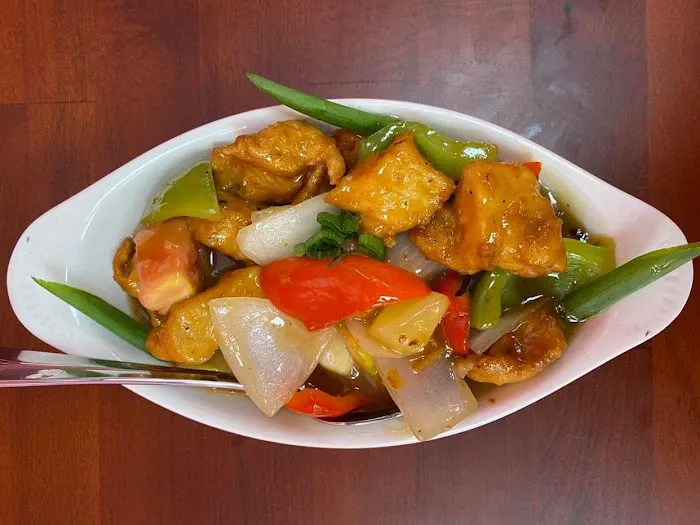Halal Fresh Chinese and Indian cuisine 6