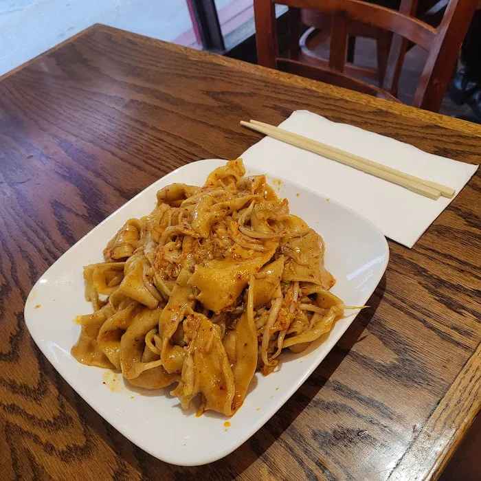 Lili's Restaurant 6