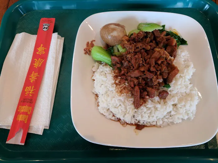 Lili's Restaurant 5