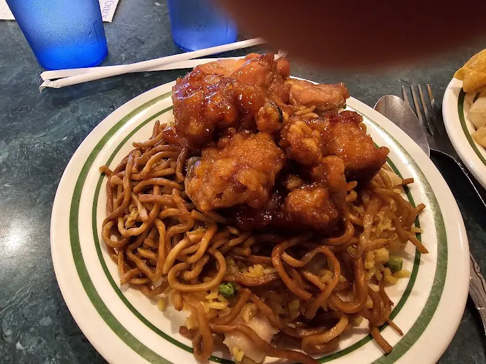 Ming's Garden Chinese Restaurant 4