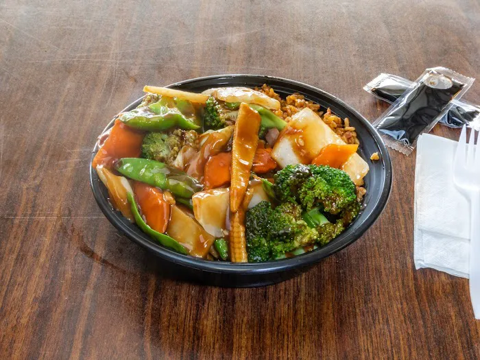 Flaming Wok Chinese Restaurant 6