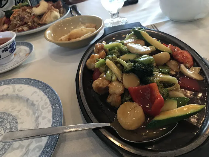 Lee Chen Chinese Cuisine 8