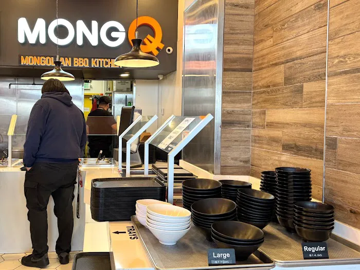 MONG Q 1