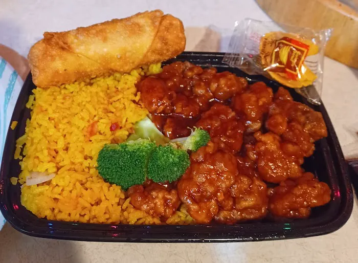 Green Lake Chinese Restaurant 3