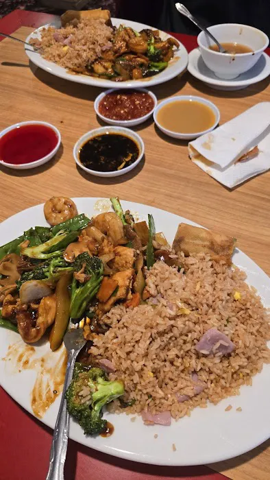 Eastern Winds Restaurant 6