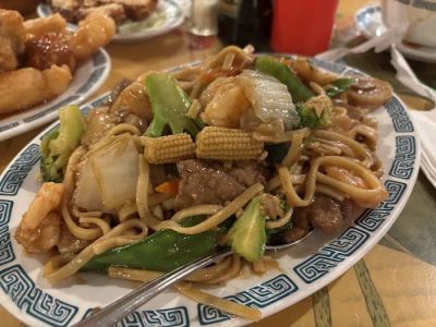 Oriental Triangle Chinese Restaurant & Lounge 0