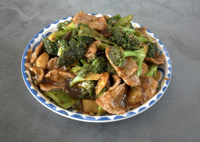 Wok & Roll Chinese Restaurant (Noblesville) 9