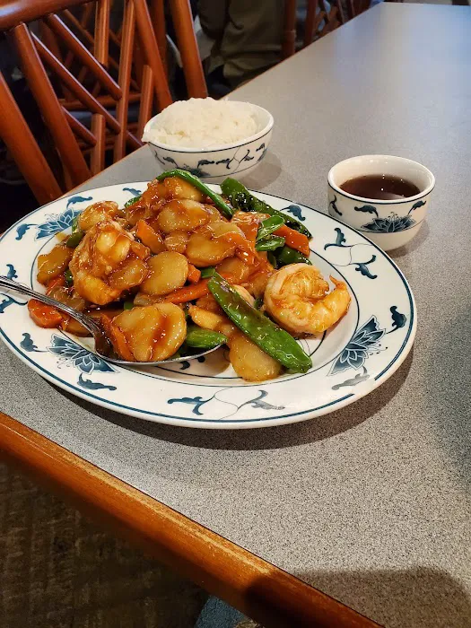 Hunan By the Falls 10