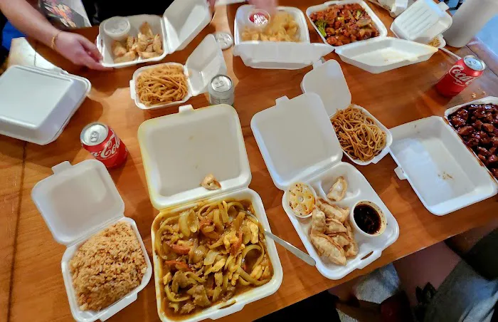 Fong's Chinese Restaurant 6