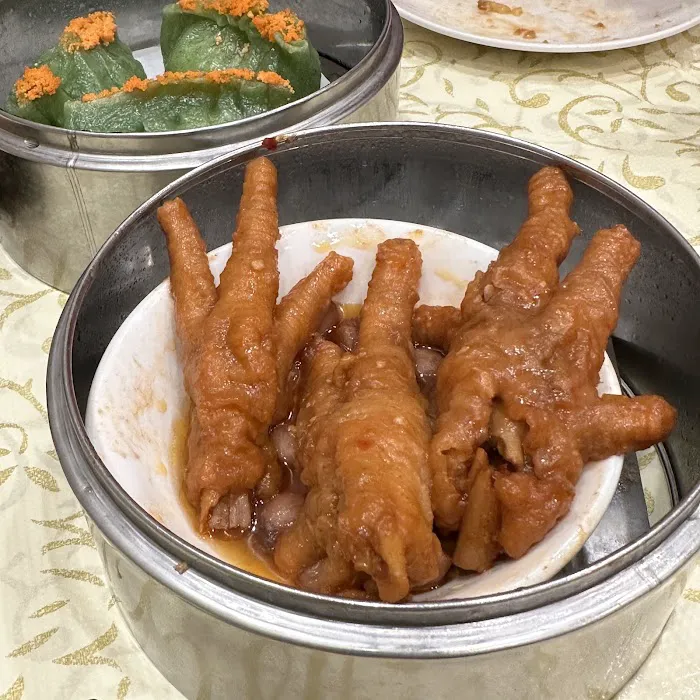 Lunasia Dim Sum House 9