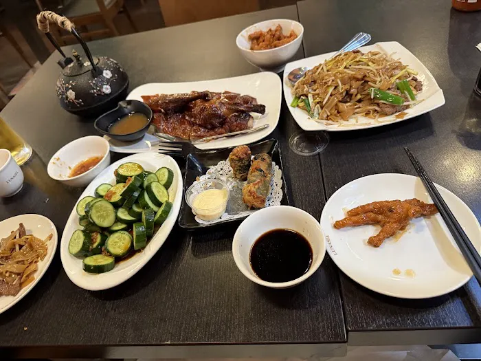 Lunasia Dim Sum House 5