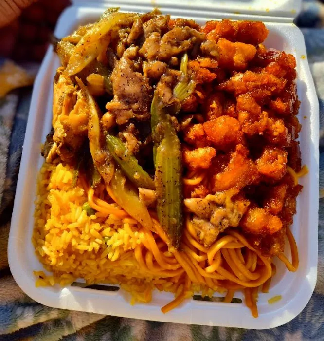 Louie's Chinese Restaurant 3