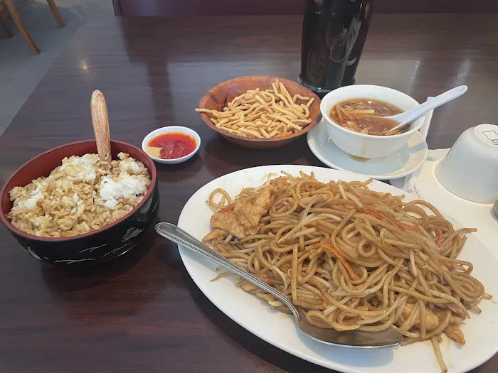 Din Ho Chinese Cuisine 8