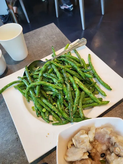 Lunasia Dim Sum House 8