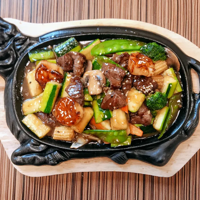 Asian Garden Waunakee 10