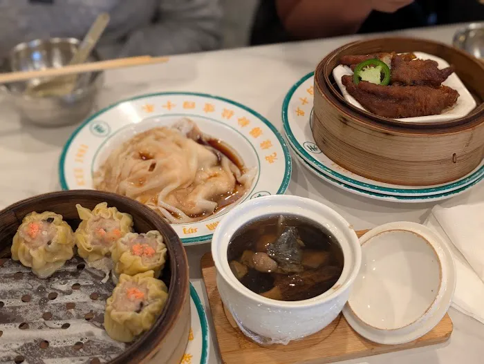 Mingkee Deli 西關明記腸粉 8