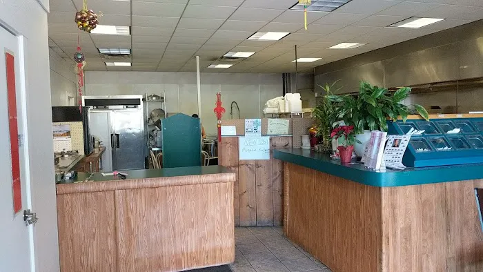 Feng Tong Chinese Kitchen 8
