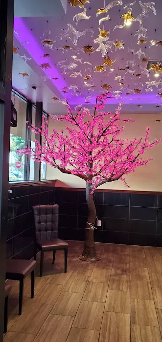 China Wok (next to neighborhood Walmart) 3
