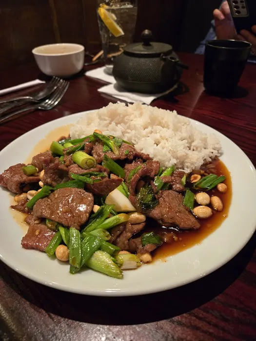 Lieu's Chinese Bistro 3