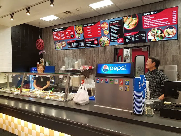 Wong's Wok 7