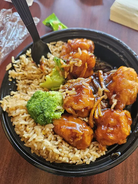 Lucky Bamboo Chinese Restaurant 4
