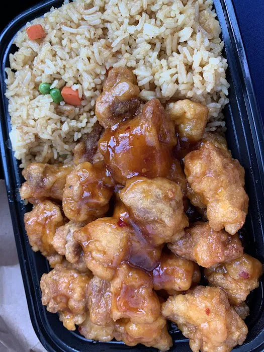 Lucky Dragon Chinese Restaurant 7